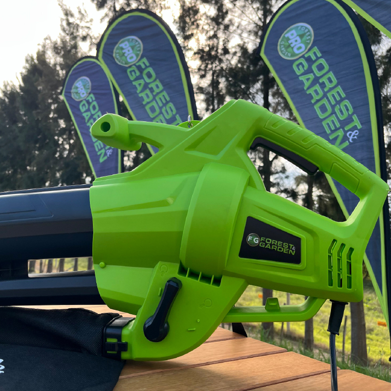 SOPLA ASPIRADOR 2600 W. Forest & Garden SA638/220